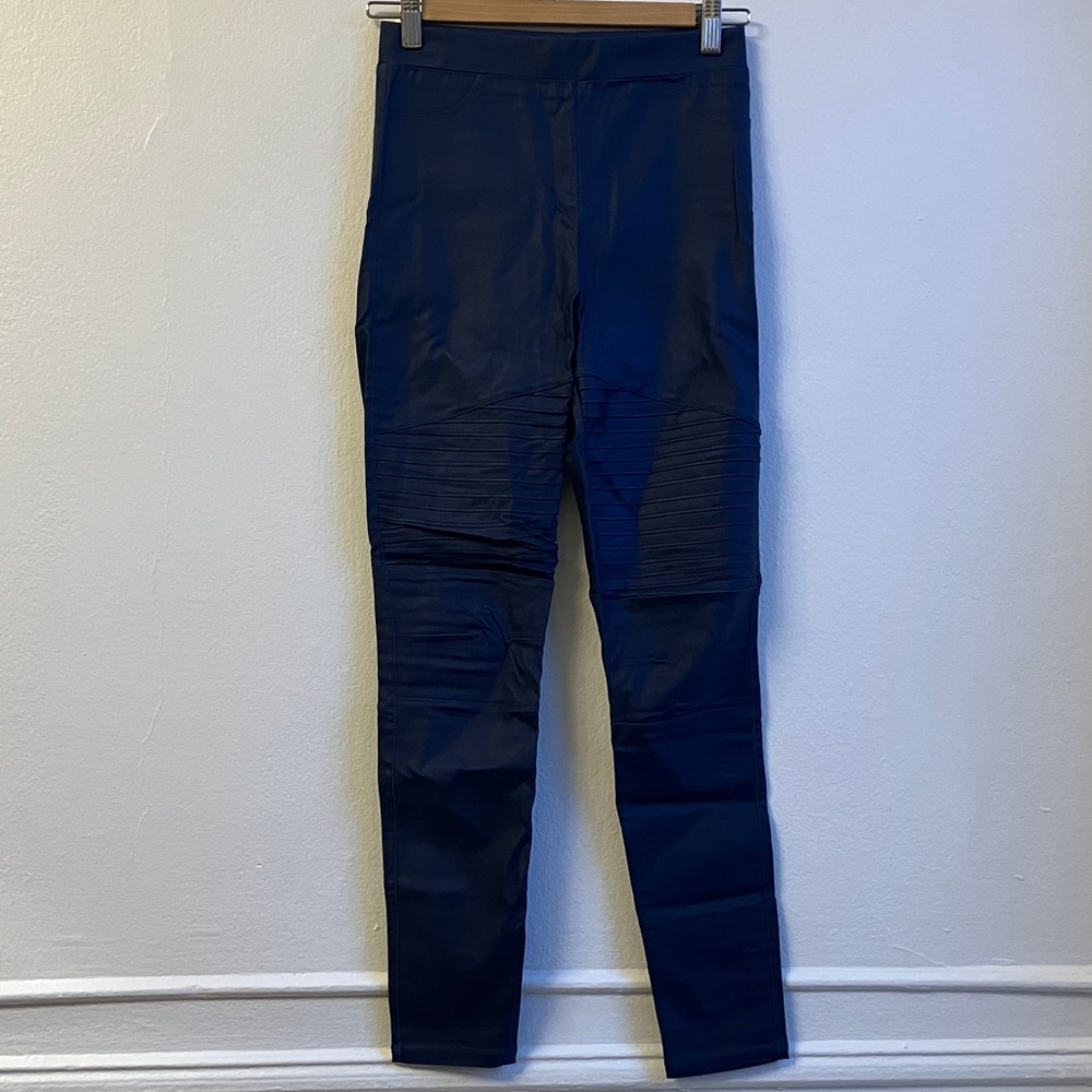 Stylish Navy Ribbed Leggings